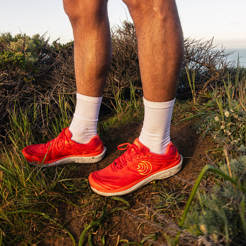 Topo Athletic PURSUIT 2 - Orange/Yellow - MENS トポアスレチック パースート2 メンズ トレイルシューズ