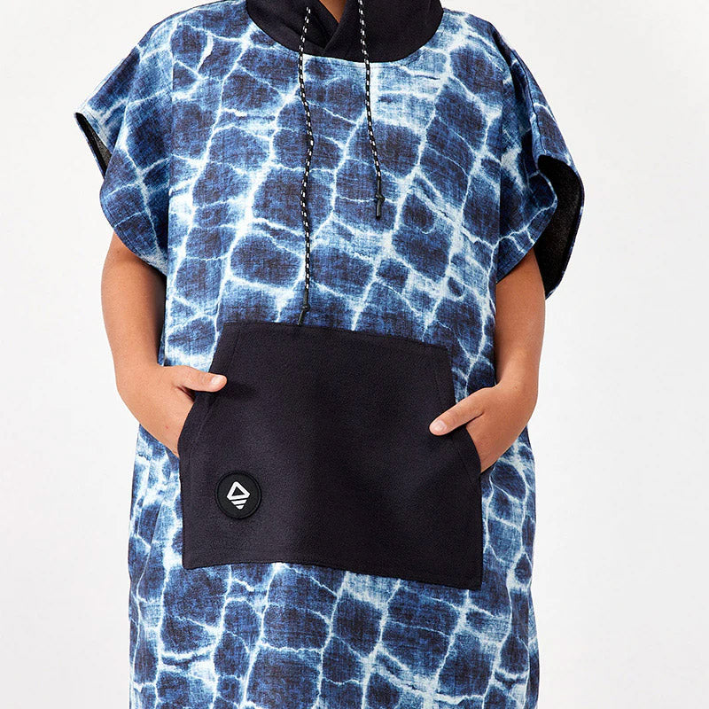 AGUA BLUE CHANGING PONCHO