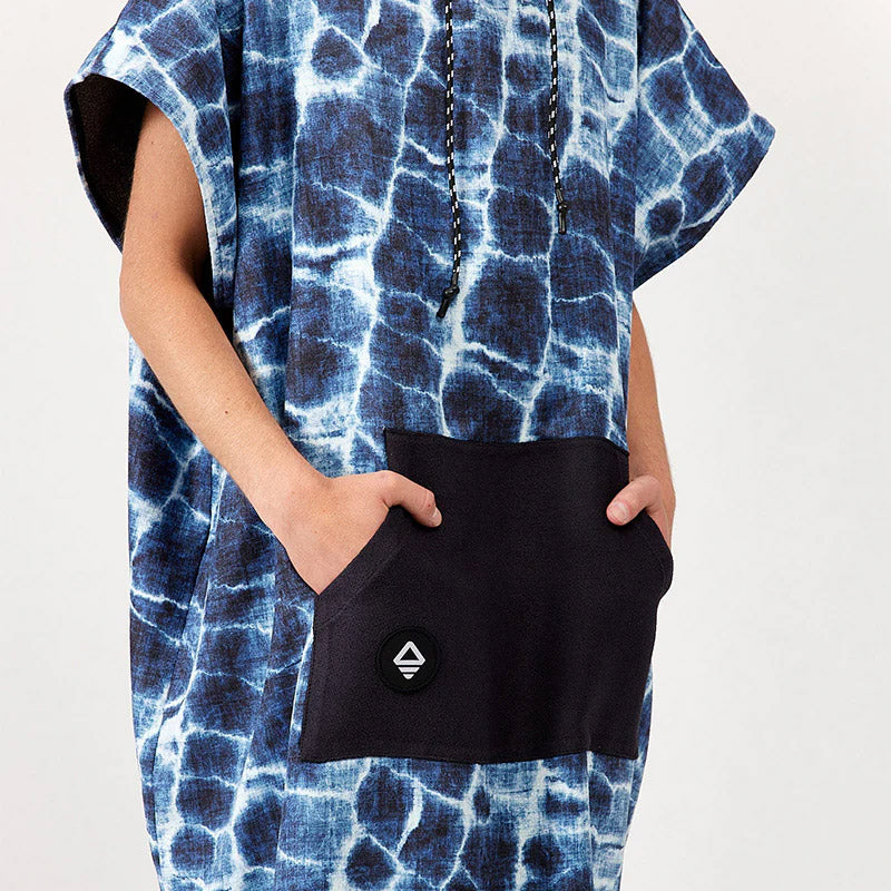 AGUA BLUE CHANGING PONCHO