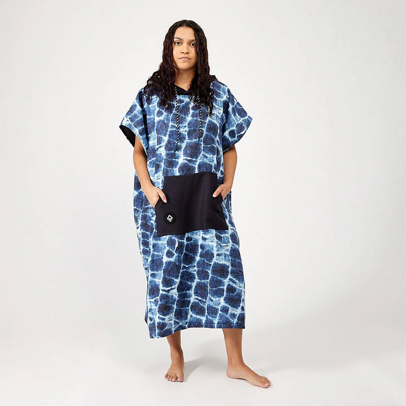 AGUA BLUE CHANGING PONCHO