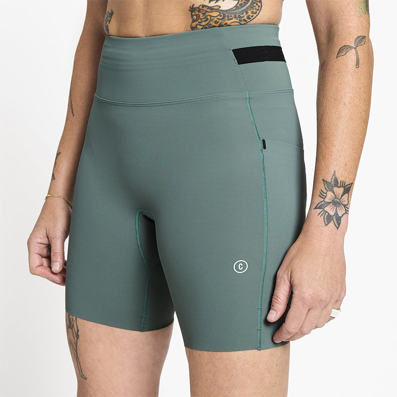 Ciele Athletics W FSTTight Short 7" - Silver Pine - WOMENS シエルアスレチックス エーティータイツ 7インチ ショート シルバーパイン ウィメンズ