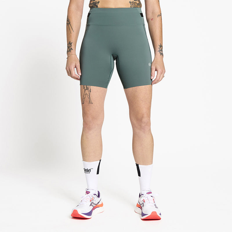 Ciele Athletics W FSTTight Short 7" - Silver Pine - WOMENS シエルアスレチックス エーティータイツ 7インチ ショート シルバーパイン ウィメンズ